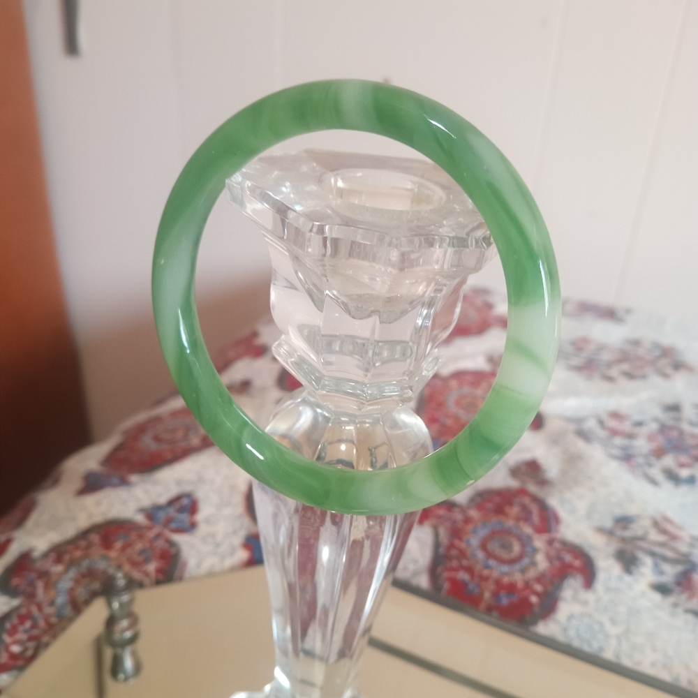Jade Bangle - Picture 2 of 4